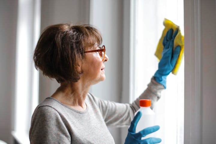 house cleaning while on holiday